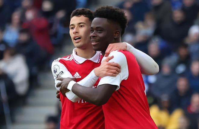 爱游戏平台-社区盾倒计时；多特蒙德冲刺阶段官宣签约；细节引发关注；信心回归；控场能力受关注的简单介绍