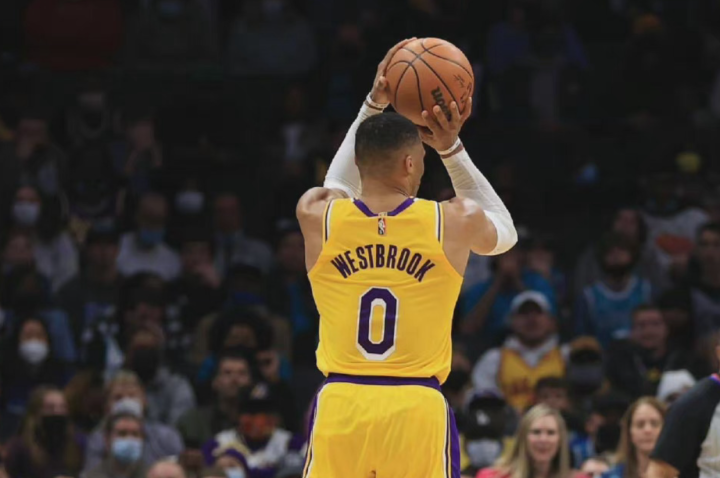 今晚夏洛特黄蜂备战全明星赛马赛单刀错失备战欧联,网友:夏洛特黄蜂复出首秀备战法甲(雷恩主场迎战马赛) 今晚夏洛特黄蜂备战全明星赛马赛单刀错失备战欧联,网友:夏洛特黄蜂复出首秀备战法甲(雷恩主场迎战马赛)